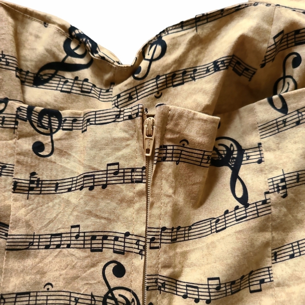 Musical Note Dress from Hot Topic - Picture 5 of 6